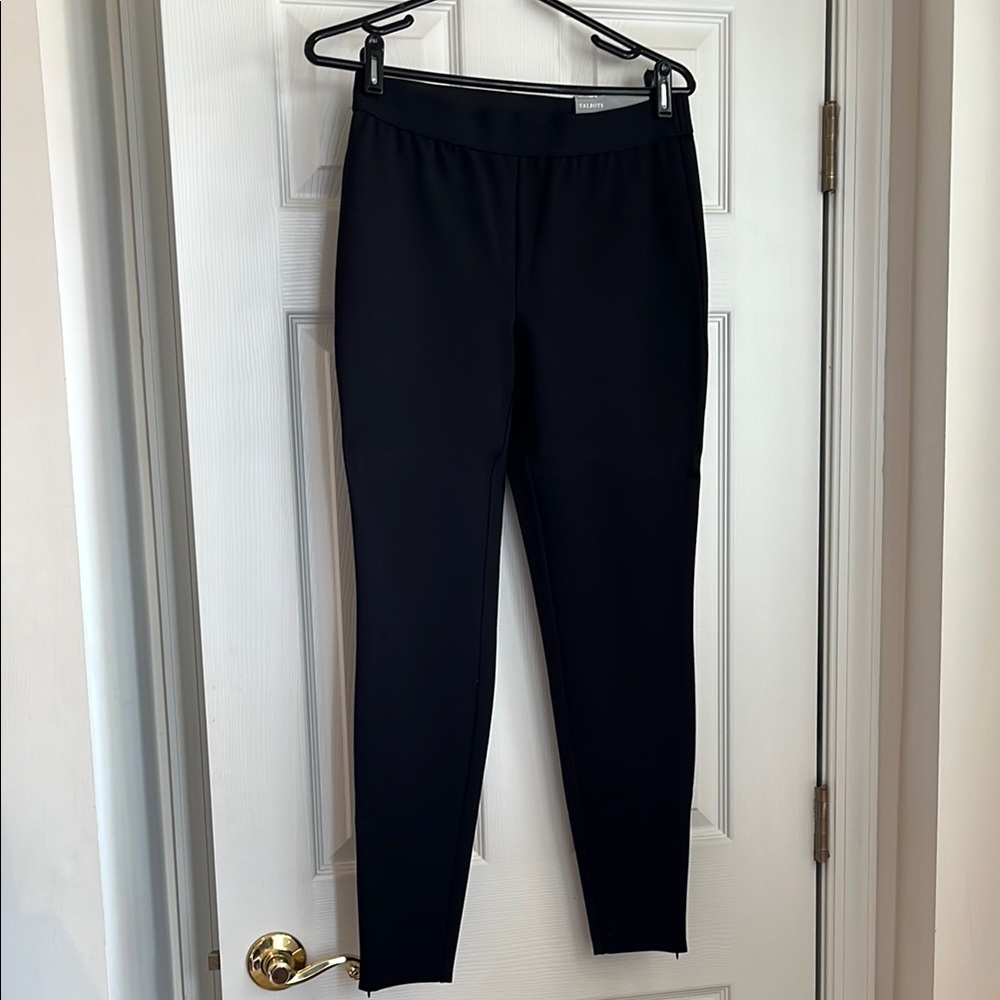 NWT Talbots black SoHo legging sz 4 w/invisible ankle zip. Sleek & comfy!